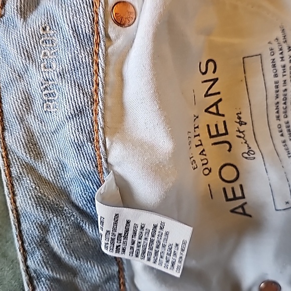 American Eagle Outfitters size 16 boy crop jeans. - Picture 5 of 7